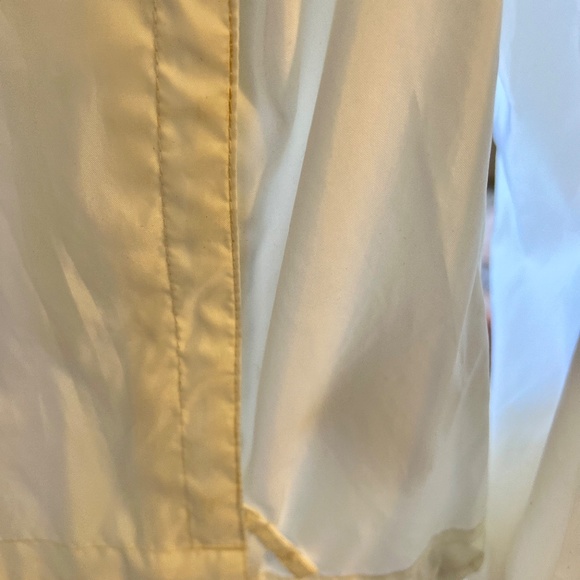 Columbia Women's White Windbreaker with Hidden Hood - Picture 8 of 8